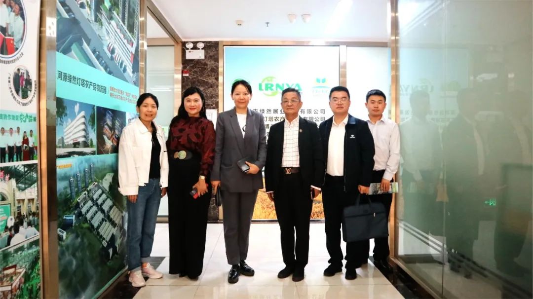 【集團(tuán)動(dòng)態(tài)】新疆喀什市委常委、副市長，中亞南亞工業(yè)園區(qū)黨工委委員、管委會(huì)副主任馬翔一行蒞臨綠然農(nóng)業(yè)集團(tuán)考察